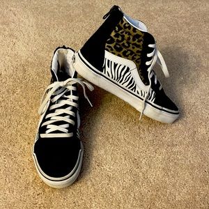 BARELY WORN High Top Vans